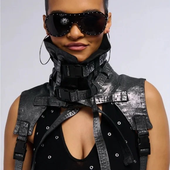 Metallic Silver Women's Jacket Collar - Picture 2 of 4